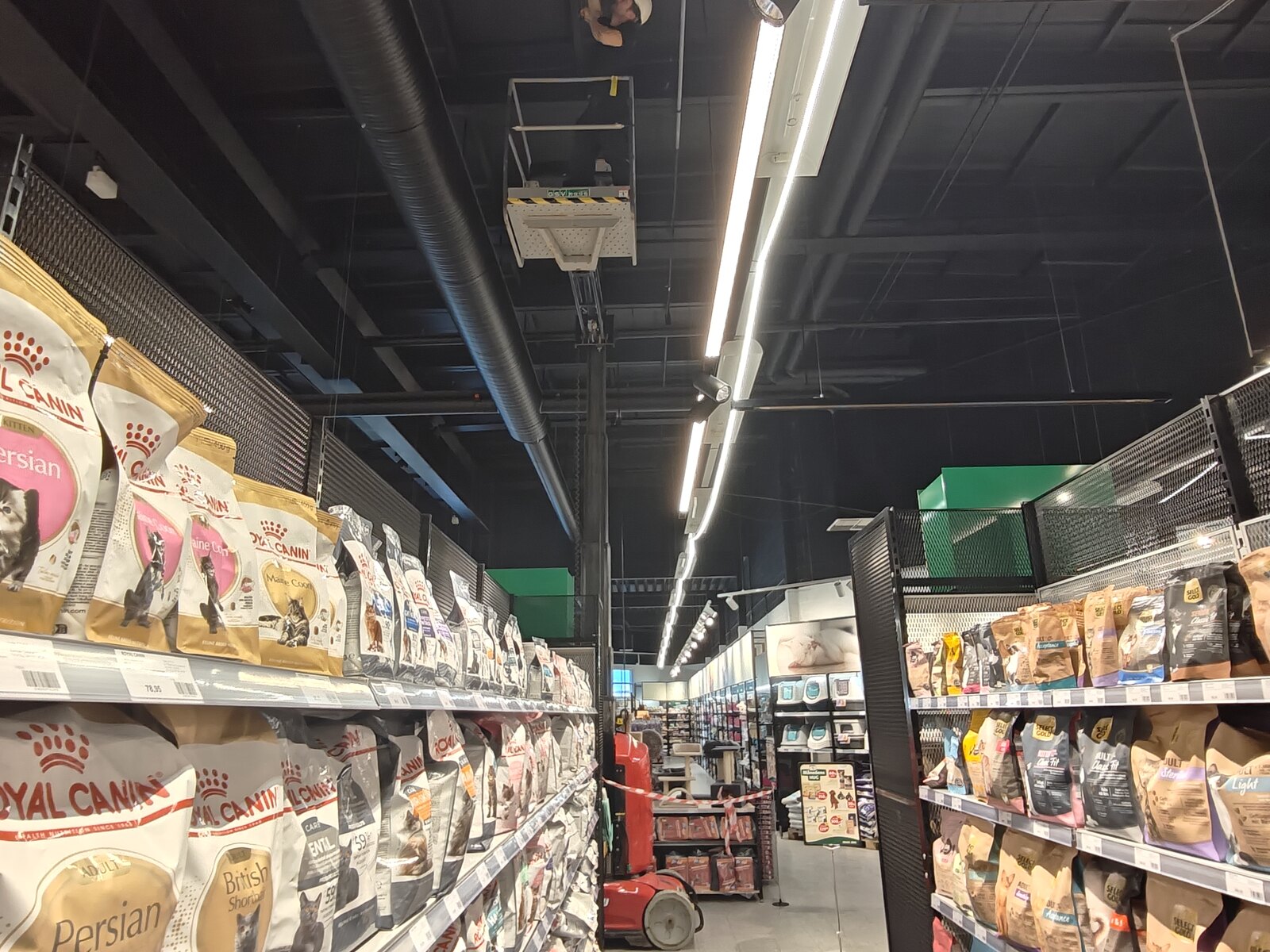 Armatur monteres ved ventilationskanalerne
