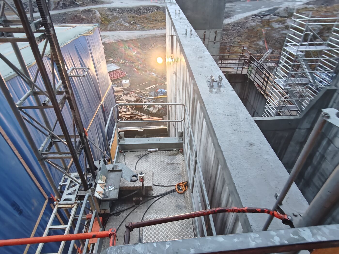 Tagdækning på forbrændingsanlæg udført af Haus360 i Sisimiut, Grønland
