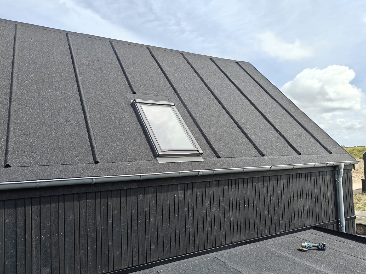 Listedækning på sommerhuse udført af Haus360 i Skagen